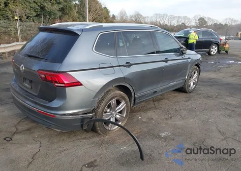 2021 Volkswagen Tiguan 2.0T Se/2.0T Se R-Line Black/2.0T Sel z USA, uszkodzony, nr VIN 3VV3B7AX6MM083708